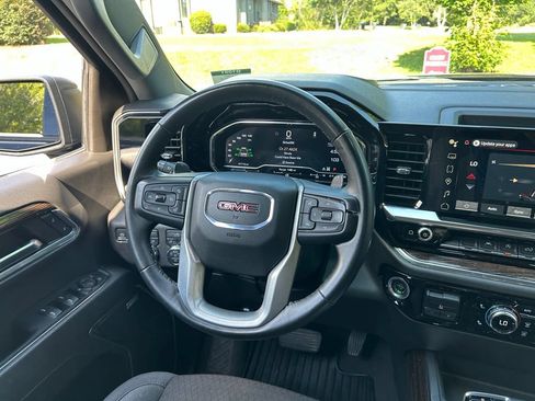 Used 2023 GMC Sierra 1500 Elevation w/ Preferred Package AWD/4WD image 30