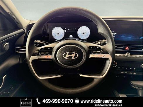 Used 2024 Hyundai Elantra SEL image 11