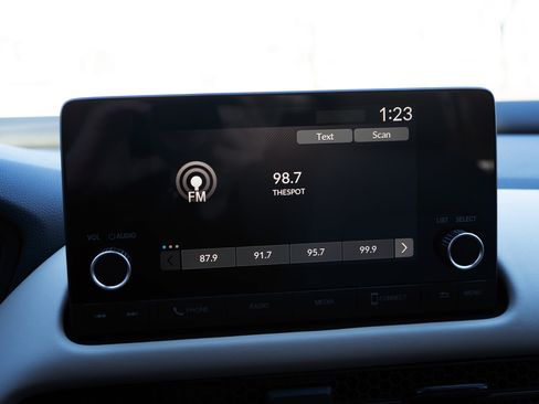 Used 2023 Honda HR-V LX image 31