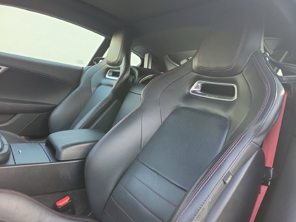 Used 2020 Jaguar F-TYPE Coupe RWD image 19