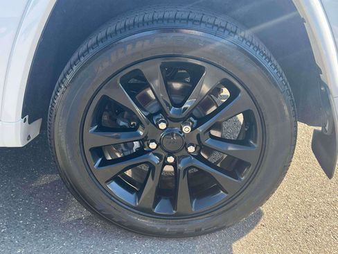Used 2018 Jeep Grand Cherokee Altitude image 6