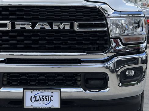 Used 2024 RAM 2500 Big Horn AWD/4WD image 12