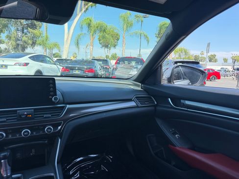 Used 2020 Honda Accord Sport image 21