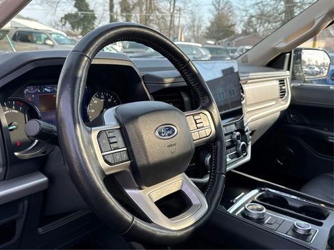 Used 2024 Ford Expedition Max XLT image 16