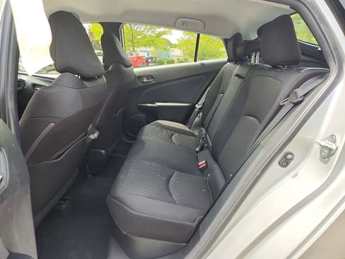 Certified 2022 Toyota Prius LE image 11