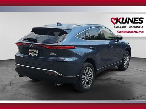 Used 2021 Toyota Venza XLE w/ Softex Package AWD/4WD image 10