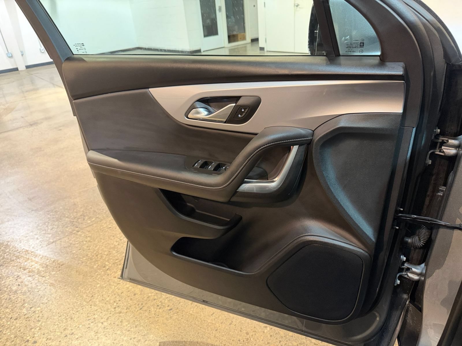 Used 2026 Chevrolet Blazer LT FWD image 18