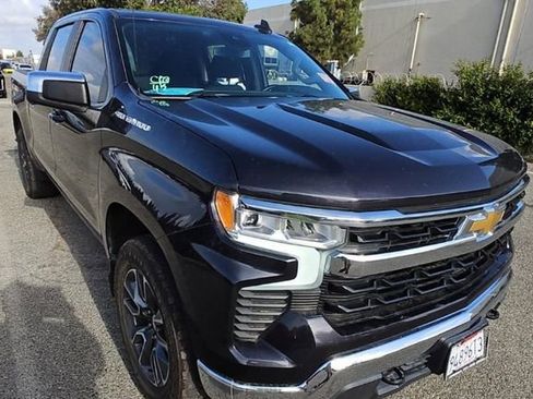 Used 2023 Chevrolet Silverado 1500 LT AWD/4WD image 2