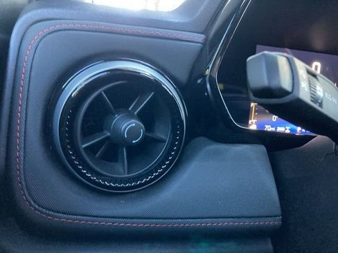 Used 2023 Chevrolet Colorado Z71 w/ Z71 Convenience Package 2 image 25