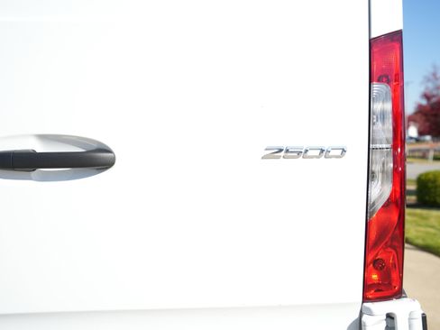 New 2025 Mercedes-Benz Sprinter 2500 image 15