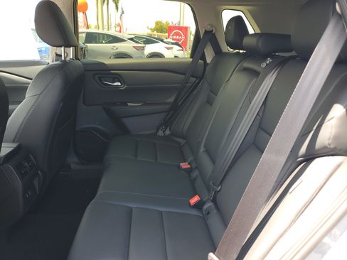 New 2025 Nissan Rogue SL image 11