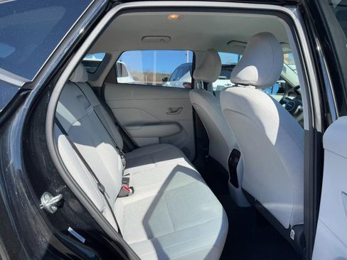 Used 2025 Hyundai Kona SEL image 10