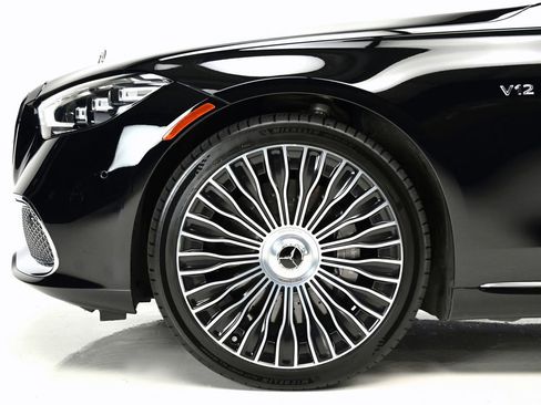 Used 2024 Mercedes-Benz Maybach S 680 4MATIC image 28