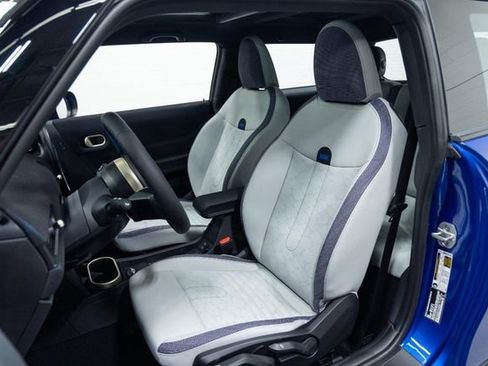 New 2026 MINI Cooper 2-Door Hardtop FWD image 19