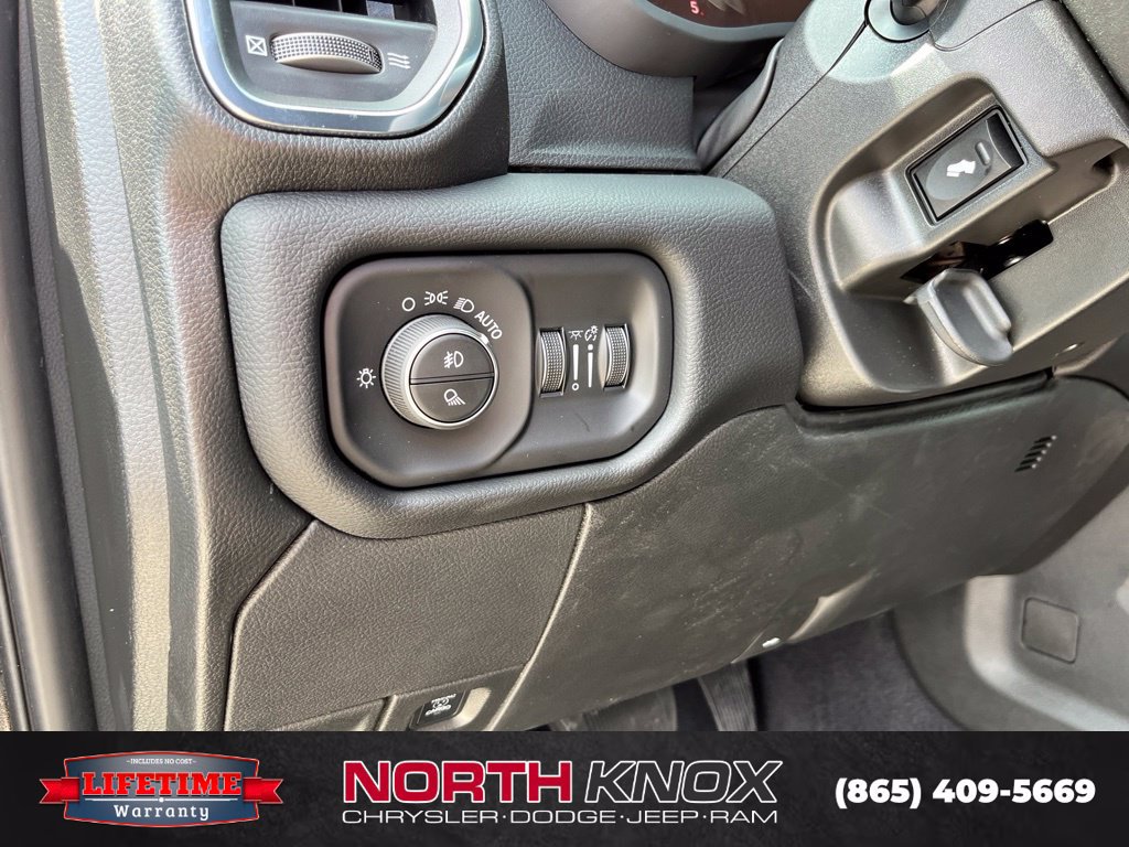 New 2027 RAM 2500 Laramie AWD/4WD image 7