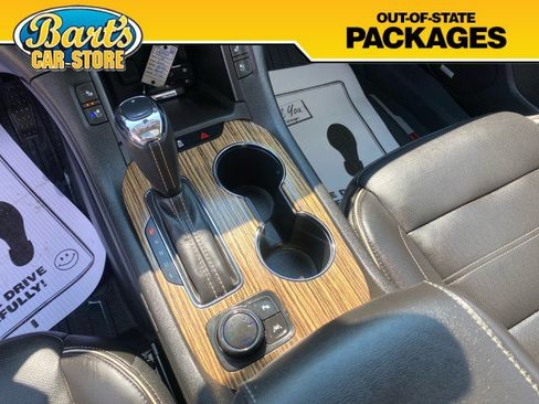 Used 2019 GMC Acadia Denali w/ Technology Package AWD/4WD image 34