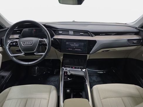 Used 2021 Audi e-tron Premium Plus image 10