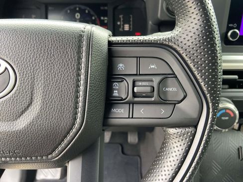 Used 2025 Toyota Tacoma SR5 RWD image 32