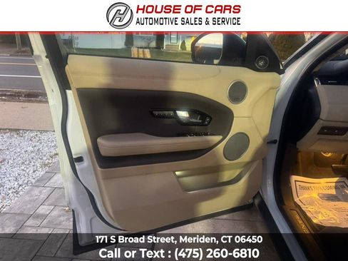 Used 2017 Land Rover Range Rover Evoque SE Premium image 19