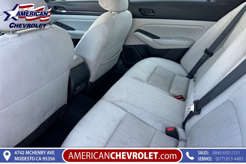 Used 2025 Nissan Altima 2.5 SV FWD image 15