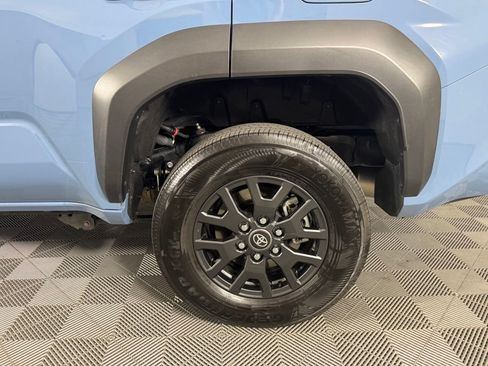 Used 2025 Toyota 4Runner SR5 AWD/4WD image 39