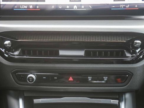 New 2026 BMW 330i Sedan w/ M Sport Package image 10