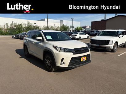 Used 2017 Toyota Highlander SE