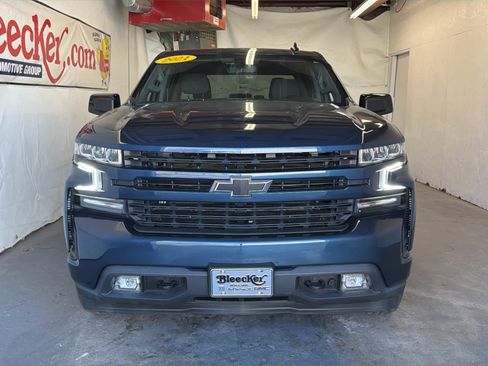 Used 2021 Chevrolet Silverado 1500 RST image 3
