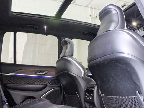 Certified 2022 Jeep Grand Cherokee Summit w/ Luxury Tech Group V image 6