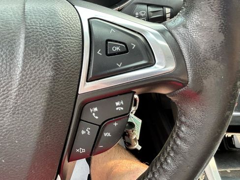 Used 2016 Ford Fusion SE FWD image 20