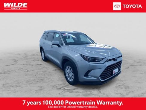 Certified 2025 Toyota Grand Highlander AWD image 3