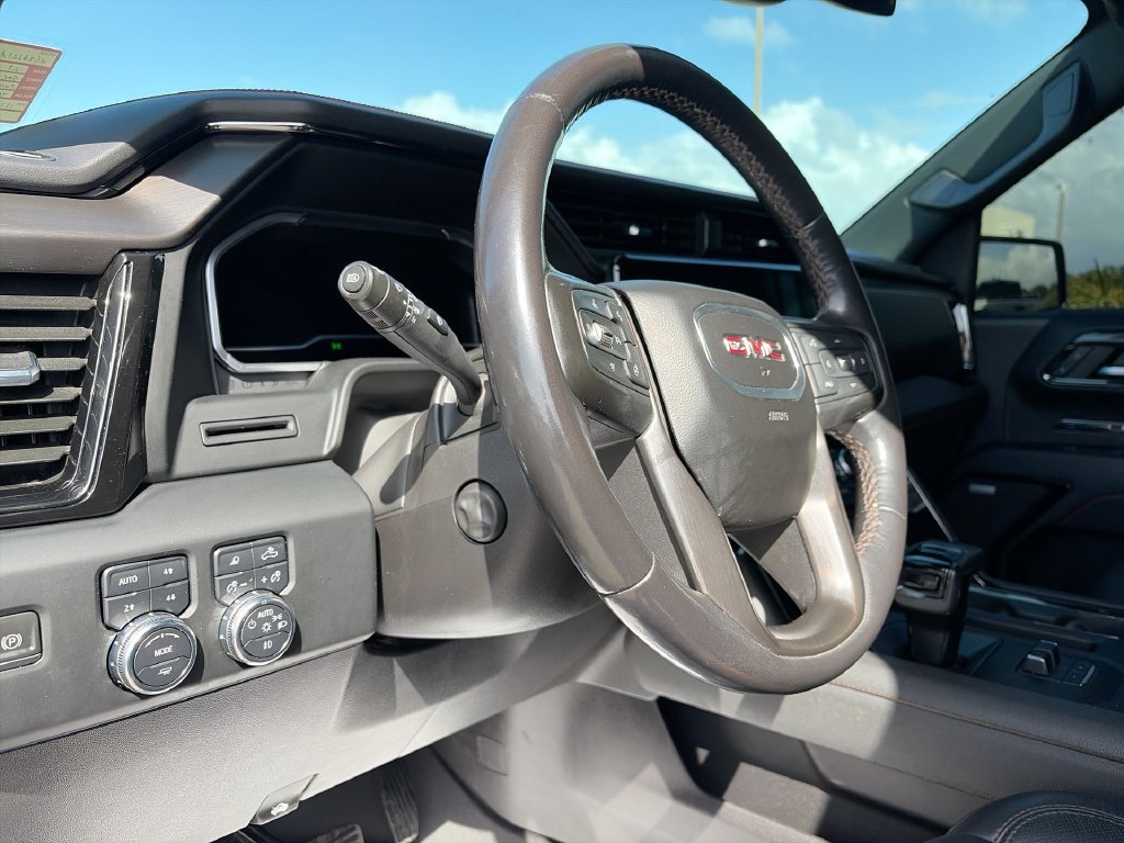 Used 2023 GMC Sierra 1500 AT4 w/ AT4 Premium Package AWD/4WD image 18