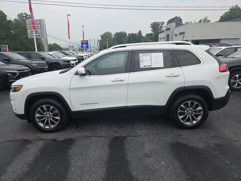 Certified 2020 Jeep Cherokee Latitude Lux w/ Comfort/Convenience Group AWD/4WD image 7
