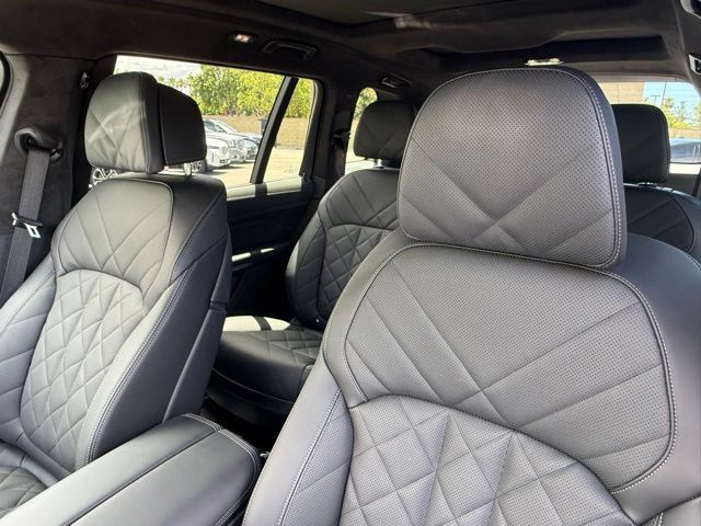 Used 2026 BMW X7 xDrive40i w/ M Sport Package AWD/4WD image 22