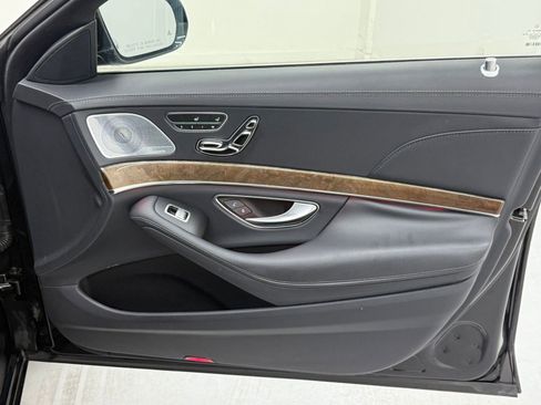 Used 2016 Mercedes-Benz S 550 Sedan image 35