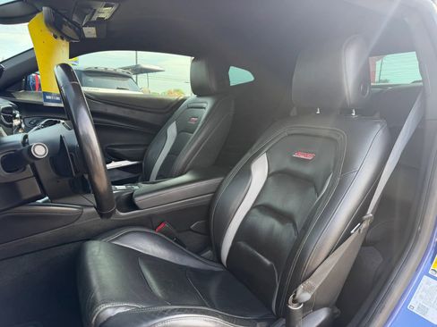 Used 2019 Chevrolet Camaro SS RWD image 5