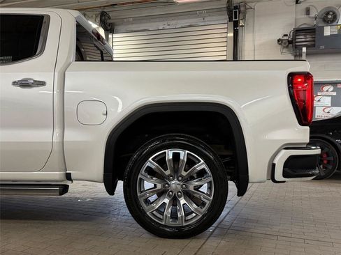 Used 2023 GMC Sierra 1500 Denali w/ Denali Reserve Package AWD/4WD image 14