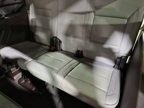 Used 2022 GMC Yukon SLT w/ SLT Premium Package RWD image 52