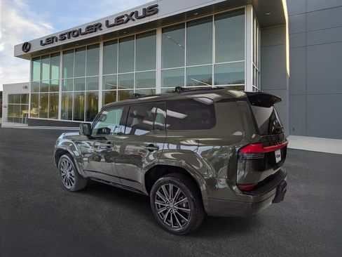 Used 2024 Lexus GX 550 w/ Accessory Package (2T) AWD/4WD image 5