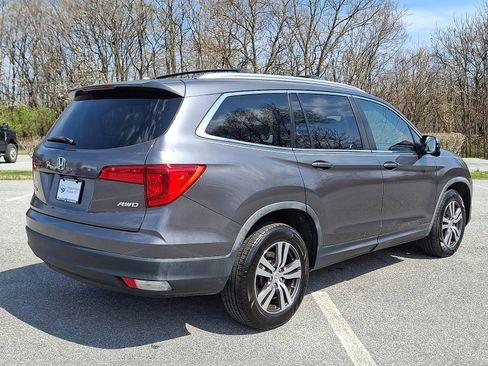 Used 2017 Honda Pilot EX-L image 6