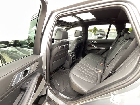 Used 2024 BMW X5 xDrive40i w/ Premium Package AWD/4WD image 24