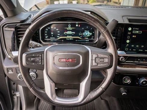 Used 2022 GMC Sierra 1500 SLE image 18