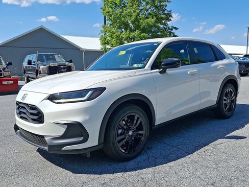 New 2026 Honda HR-V Sport image 3