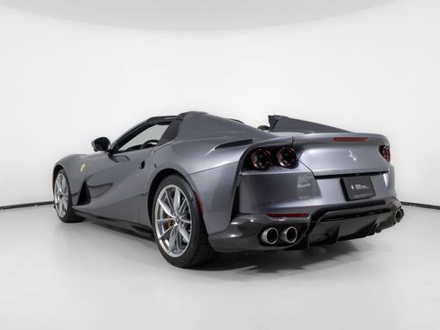 Used 2021 Ferrari 812 GTS RWD image 4
