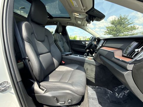 Used 2023 Volvo XC60 B5 Plus w/ Climate Package AWD/4WD image 27