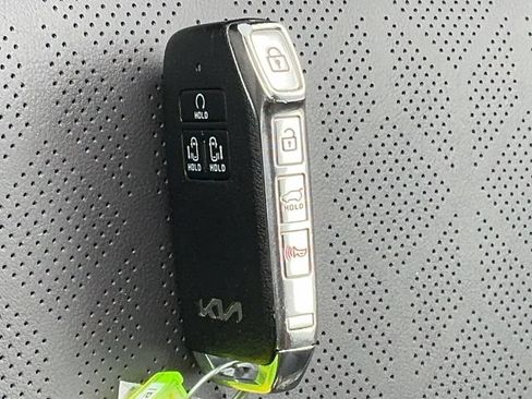 Used 2024 Kia Carnival SX FWD image 31