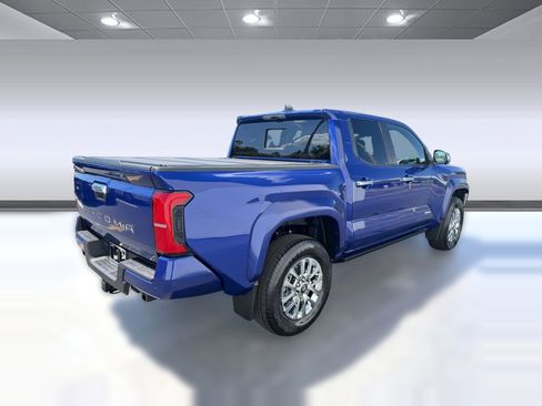 Used 2025 Toyota Tacoma Limited AWD/4WD image 9