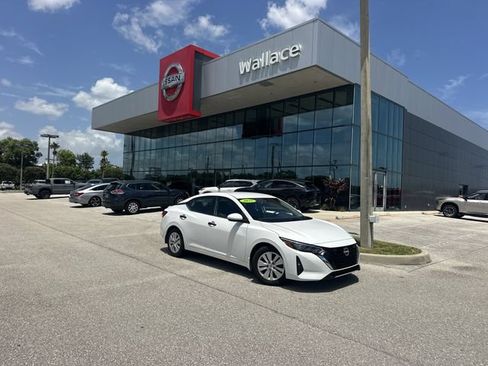 Certified 2025 Nissan Sentra S FWD image 1