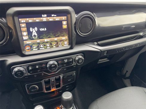 Used 2022 Jeep Wrangler Unlimited Sport image 57