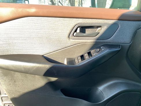 Used 2023 Nissan Rogue S image 20